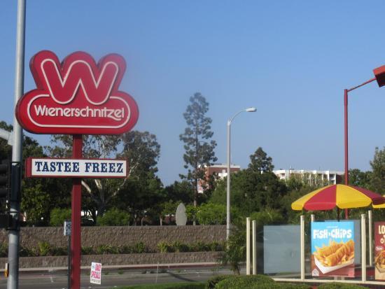 Wienerschnitzel